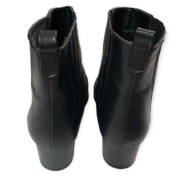 Wild Diva Women’s Black Kendra Pointed-Toe Heel Bootie - Picture 7 of 8